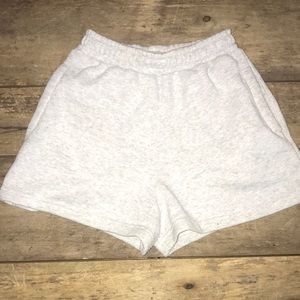 pretty little thing size six sweat shorts (sm-med) light heathered grey